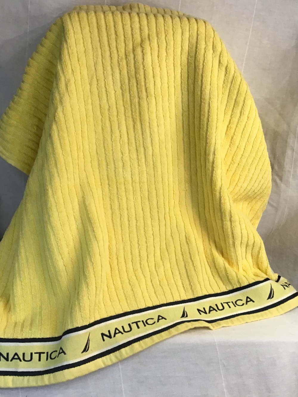 Vintage NWOT Nautica 26x51 Yellow Ribbed Terry Cloth Bath Towel